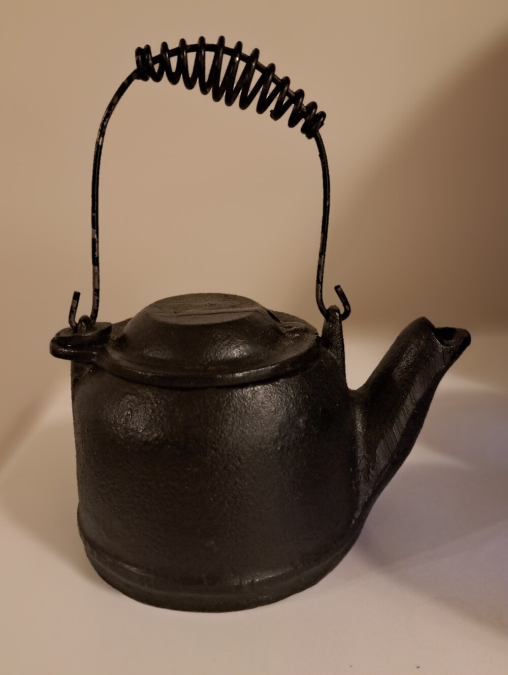 Vtg  Griswold Cast Iron Mini Tea Pot Handled Kettle W/ Lid - Excellent Condition